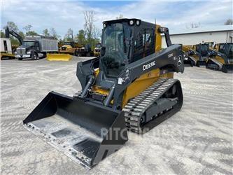 John Deere 333G Smykem řízené nakladače