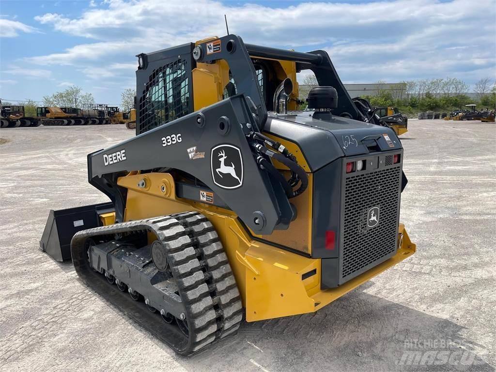 John Deere 333G Smykem řízené nakladače