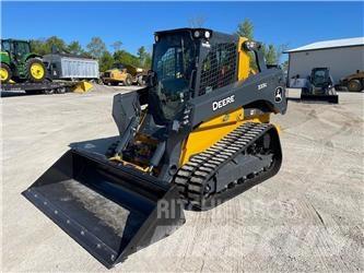 John Deere 333G Smykem řízené nakladače