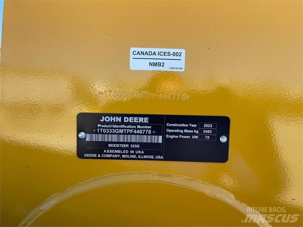 John Deere 333G Smykem řízené nakladače