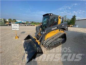 John Deere 333G Smykem řízené nakladače