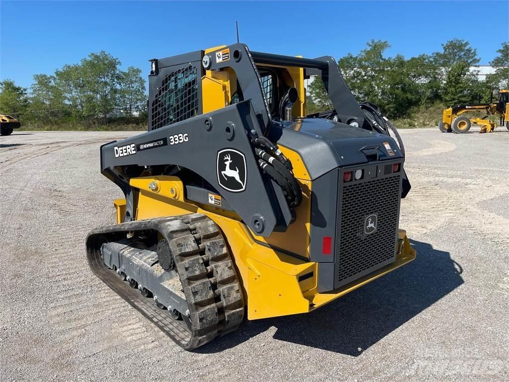 John Deere 333G Smykem řízené nakladače