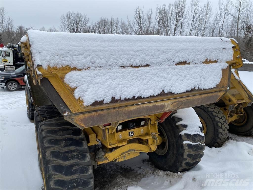 John Deere 460E Kloubové dempry