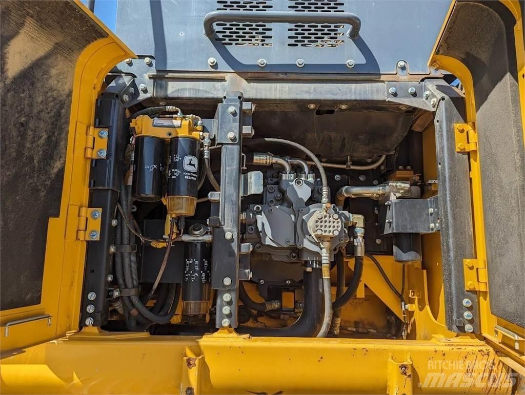 John Deere 470G LC Pásová rýpadla