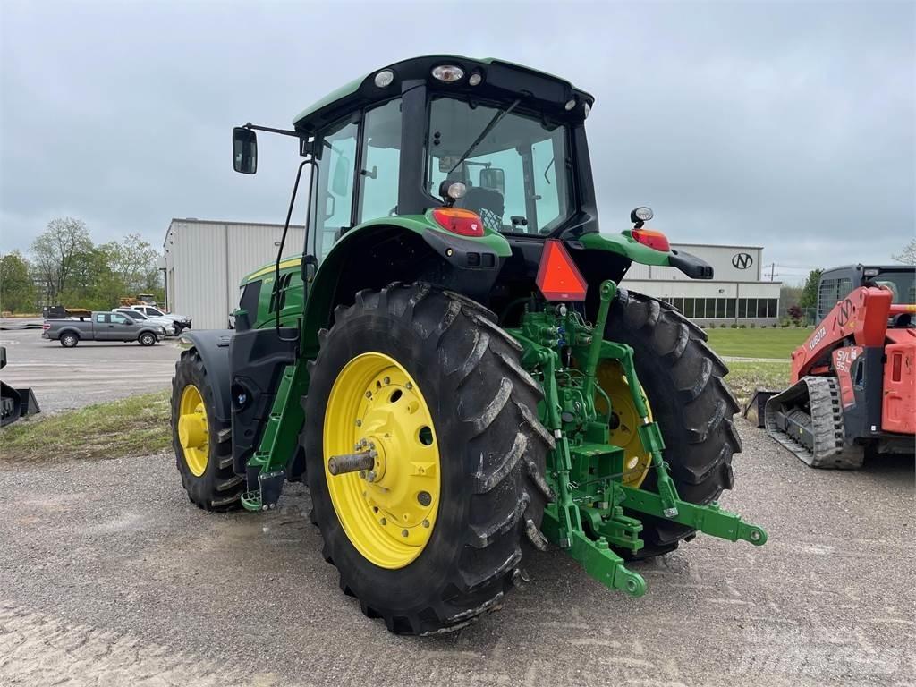 John Deere 6175M Traktory