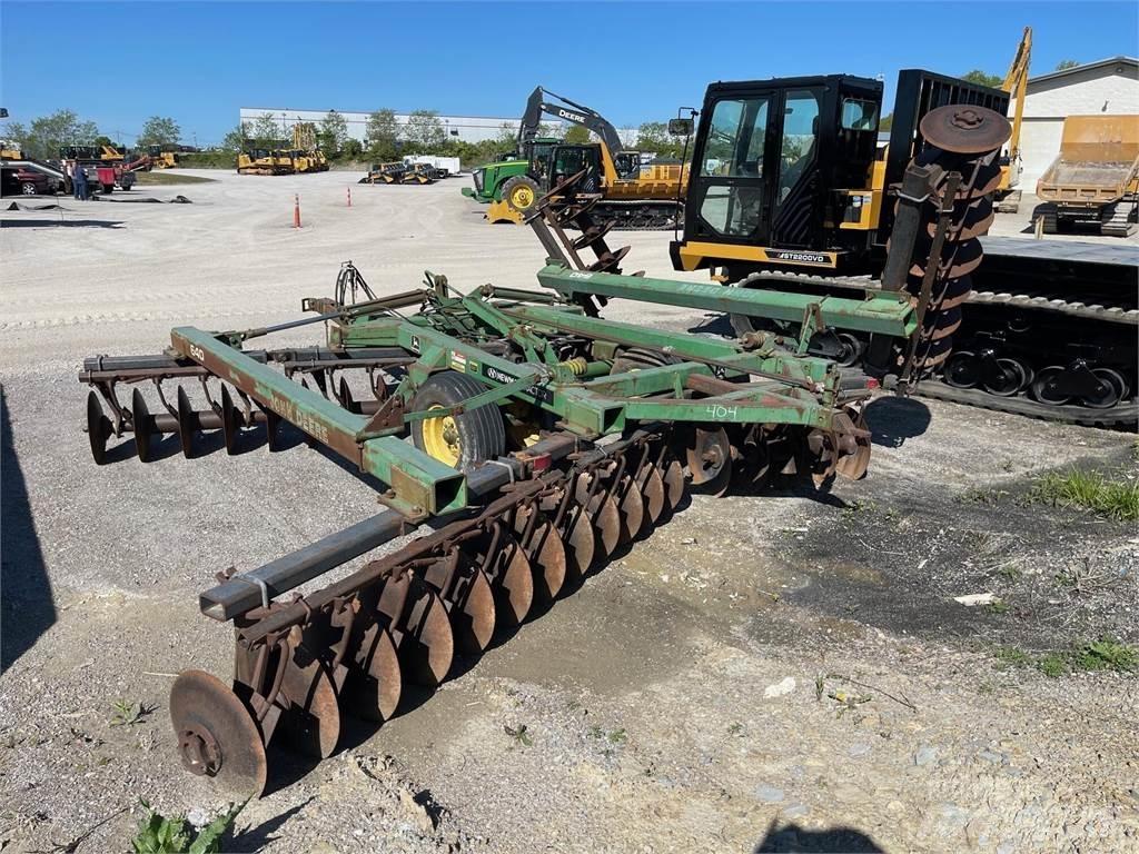 John Deere 640 Talířové brány