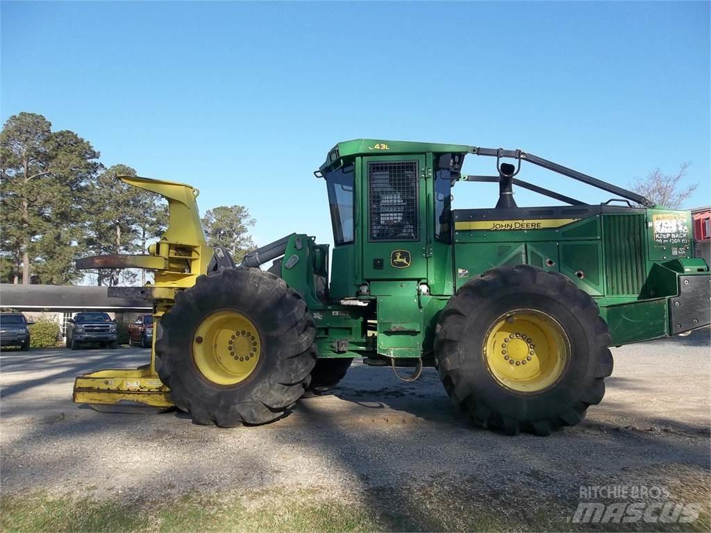 John Deere 643L Kácecí harvestory