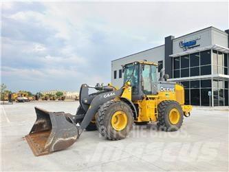 John Deere 644K Kolové nakladače