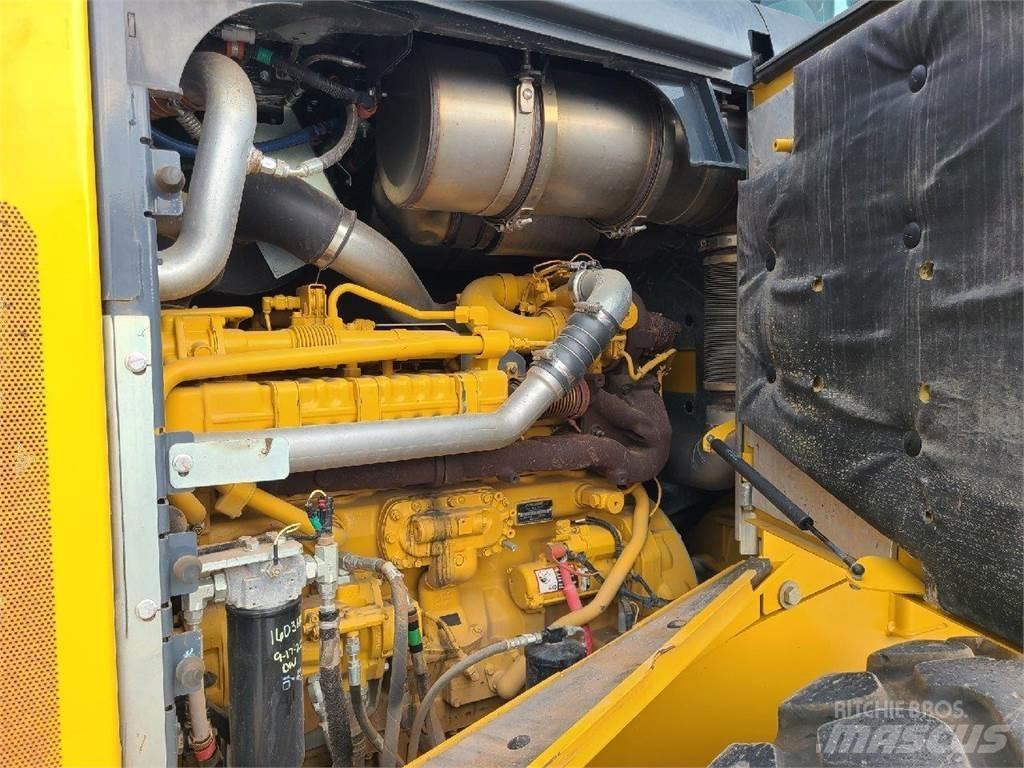 John Deere 644K Kolové nakladače