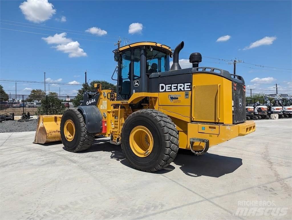 John Deere 644K Kolové nakladače