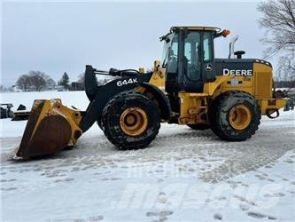 John Deere 644K Kolové nakladače