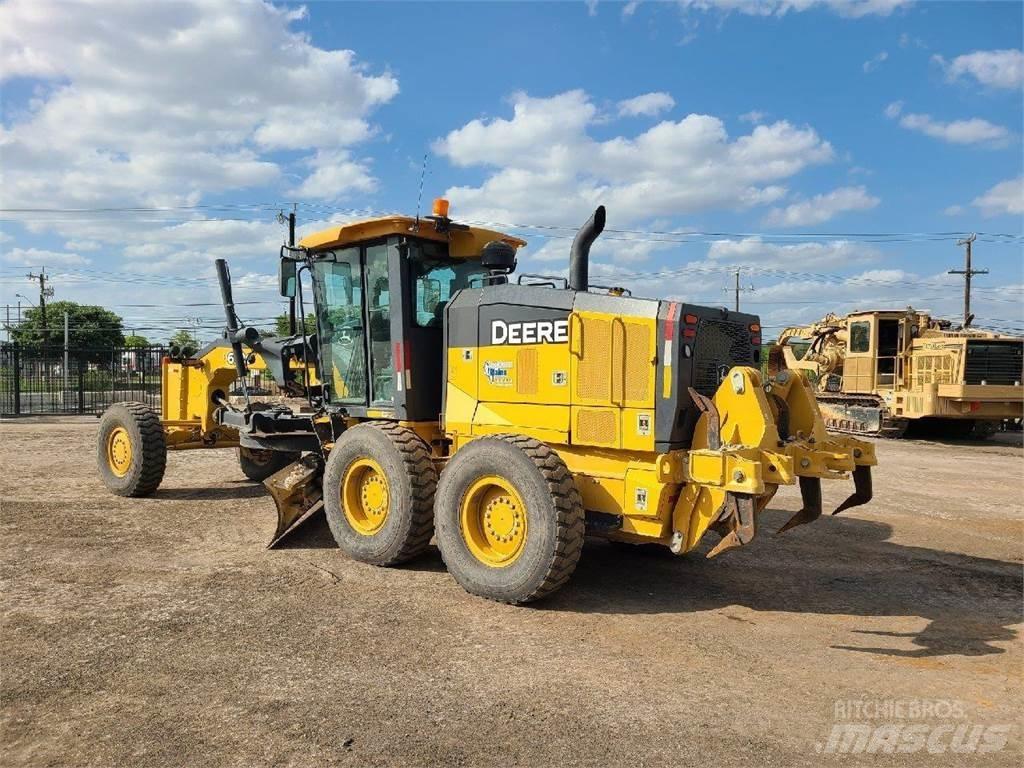 John Deere 672G Grejdry