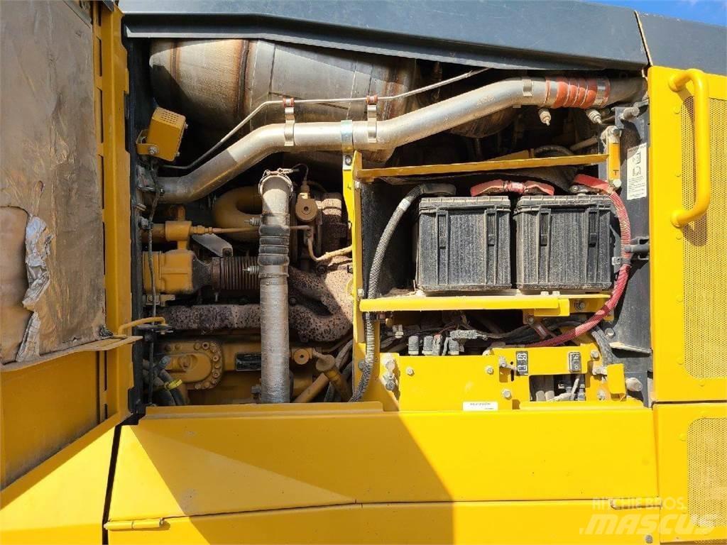 John Deere 672G Grejdry