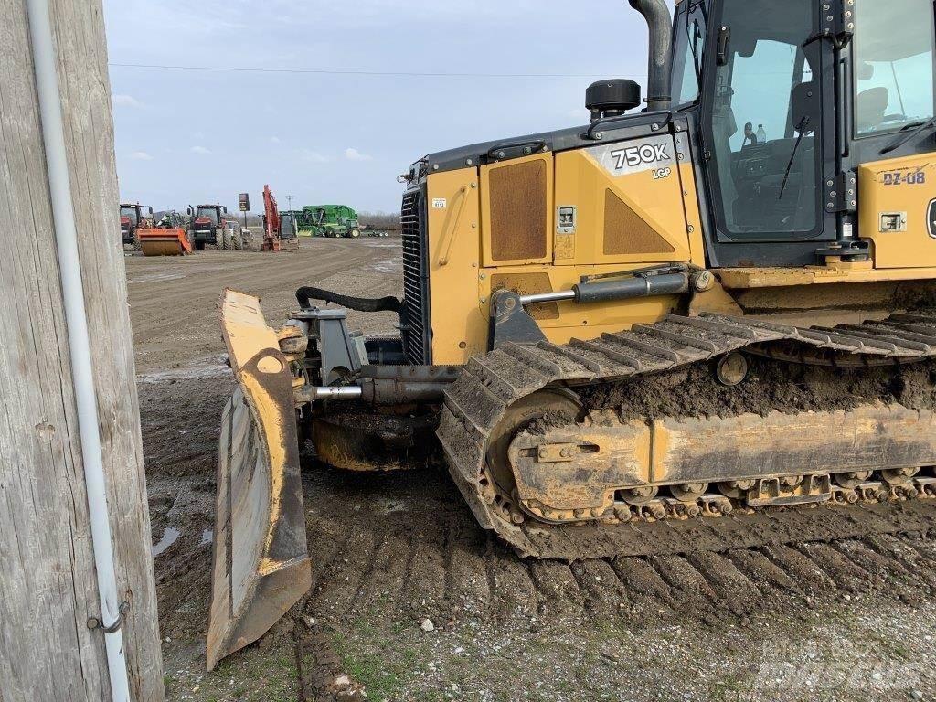 John Deere 750K LGP Pásové dozery