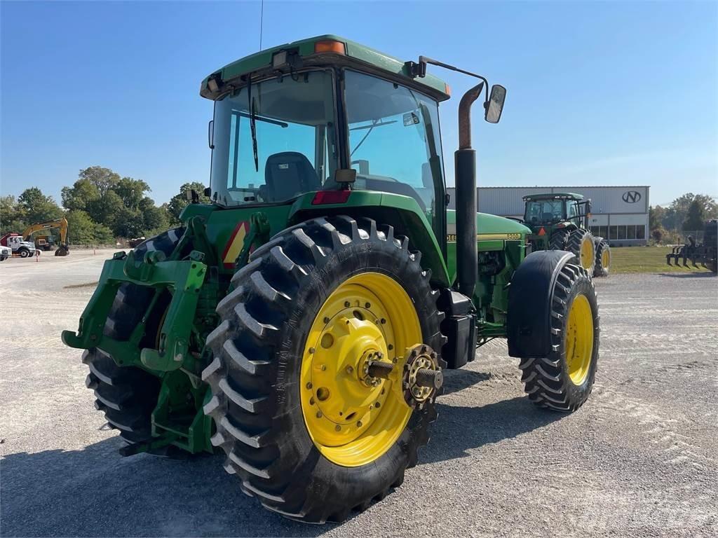 John Deere 8200 Traktory