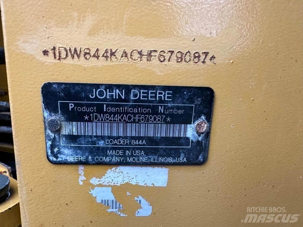 John Deere 844KIII Kolové nakladače