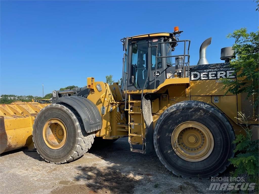 John Deere 844KIII Kolové nakladače