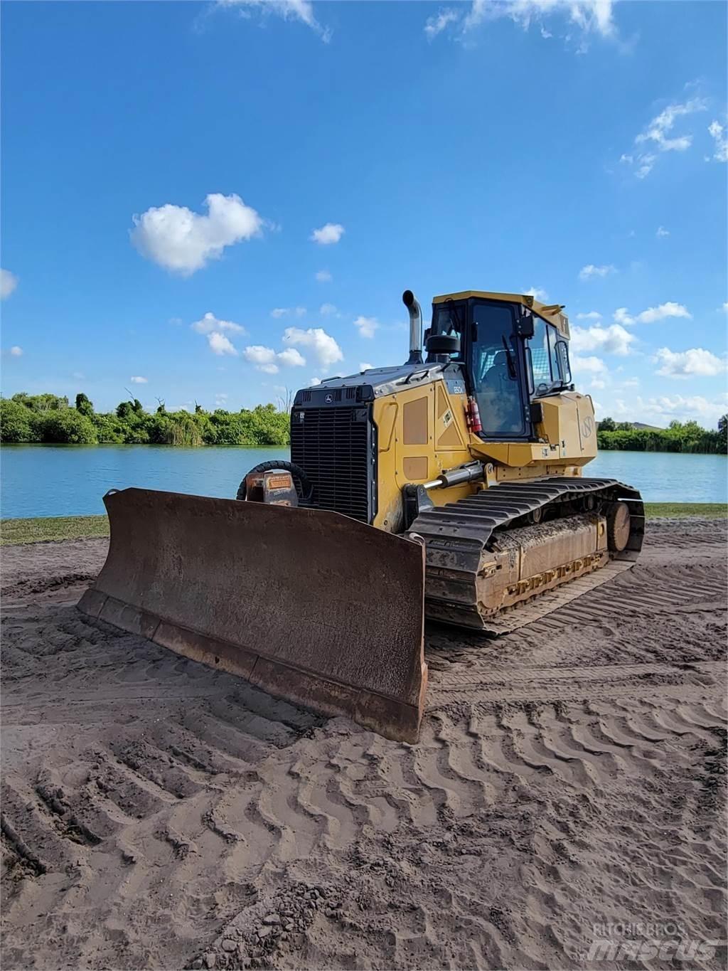 John Deere 850K WLT Pásové dozery