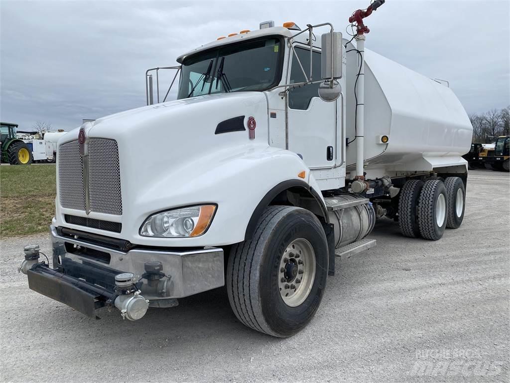 Kenworth T440 Cisterny na vodu
