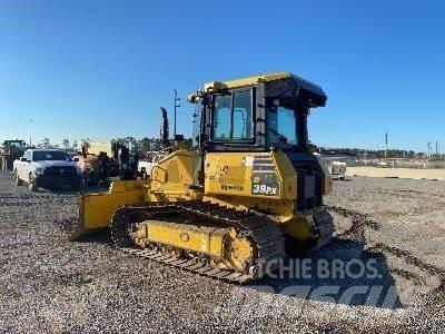 Komatsu D39PX-24 Pásové dozery