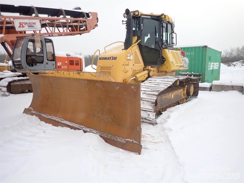 Komatsu D61PXi-24 Pásové dozery