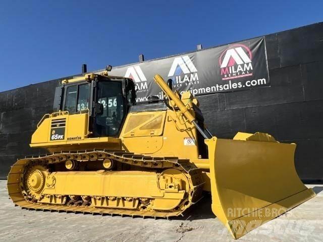 Komatsu D65PX-18 Pásové dozery