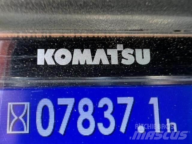 Komatsu D65PX-18 Pásové dozery