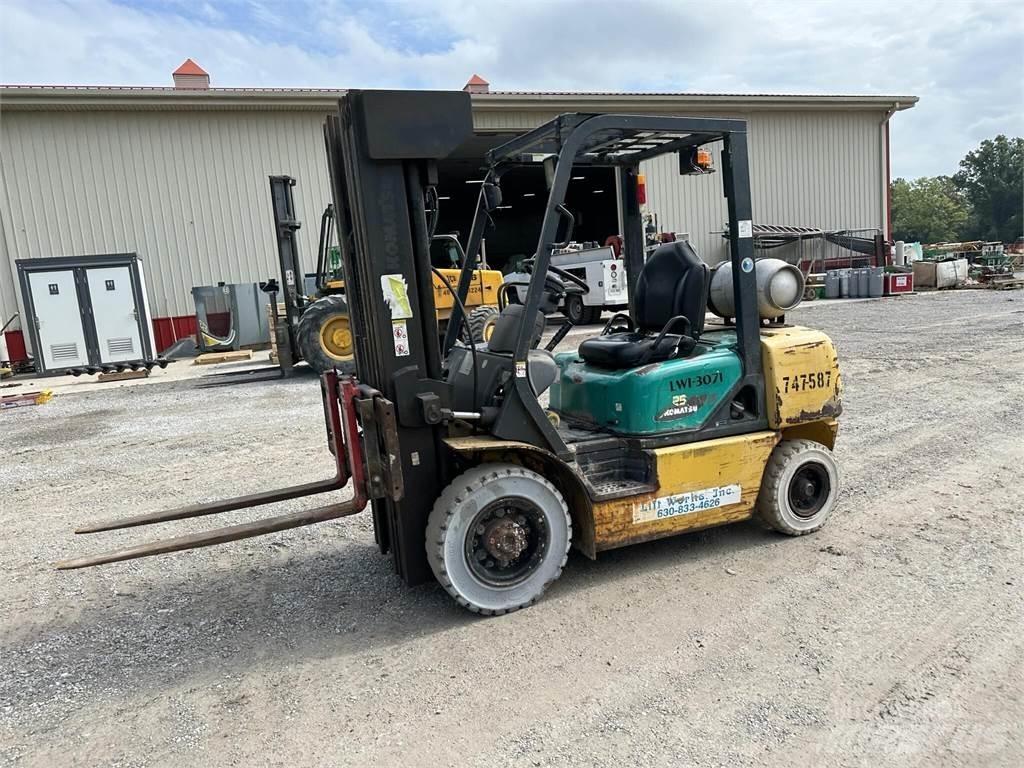 Komatsu FG25T-14 Další