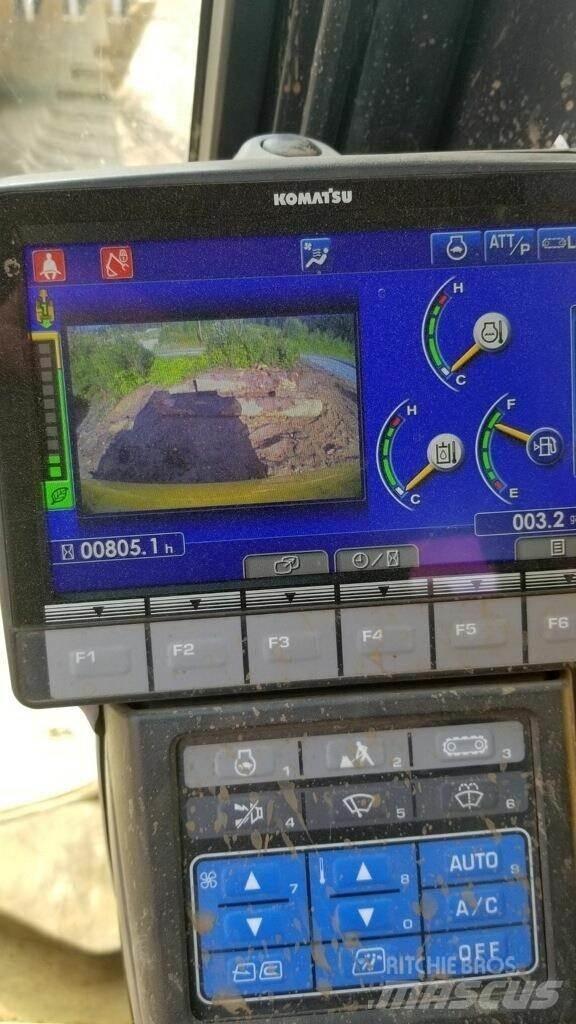 Komatsu PC490 LC-11 Pásová rýpadla
