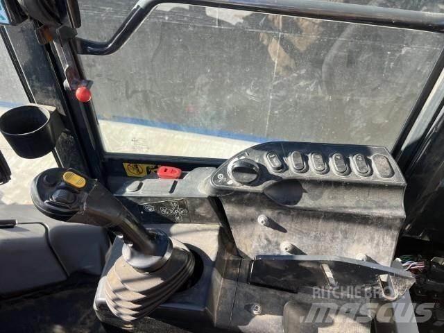 Komatsu WA270-8 Kolové nakladače
