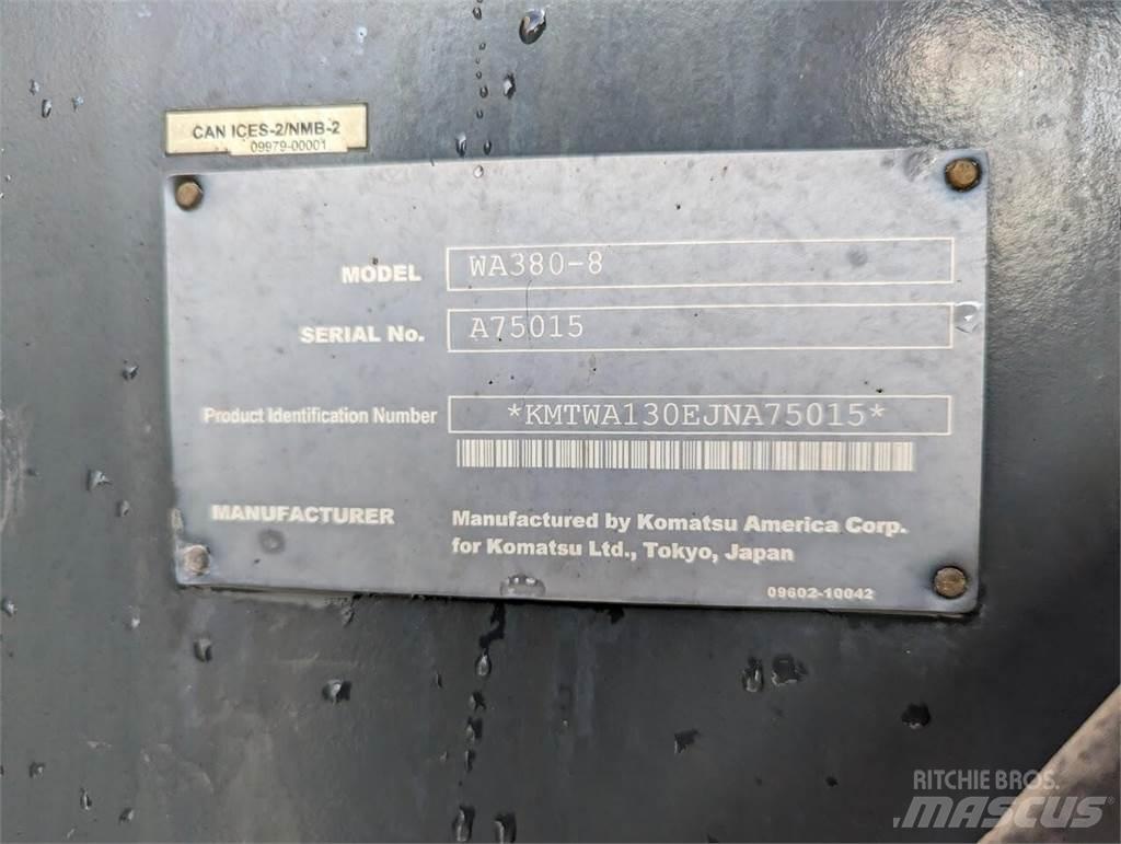 Komatsu WA380-8 Kolové nakladače