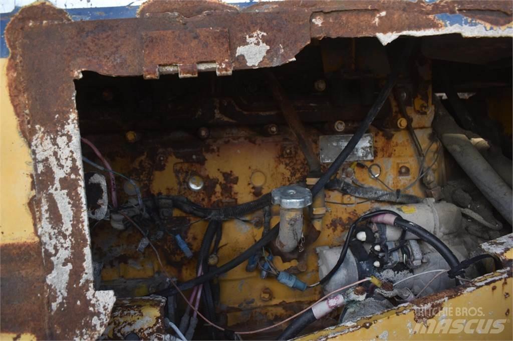 Komatsu WA420 Kolové nakladače