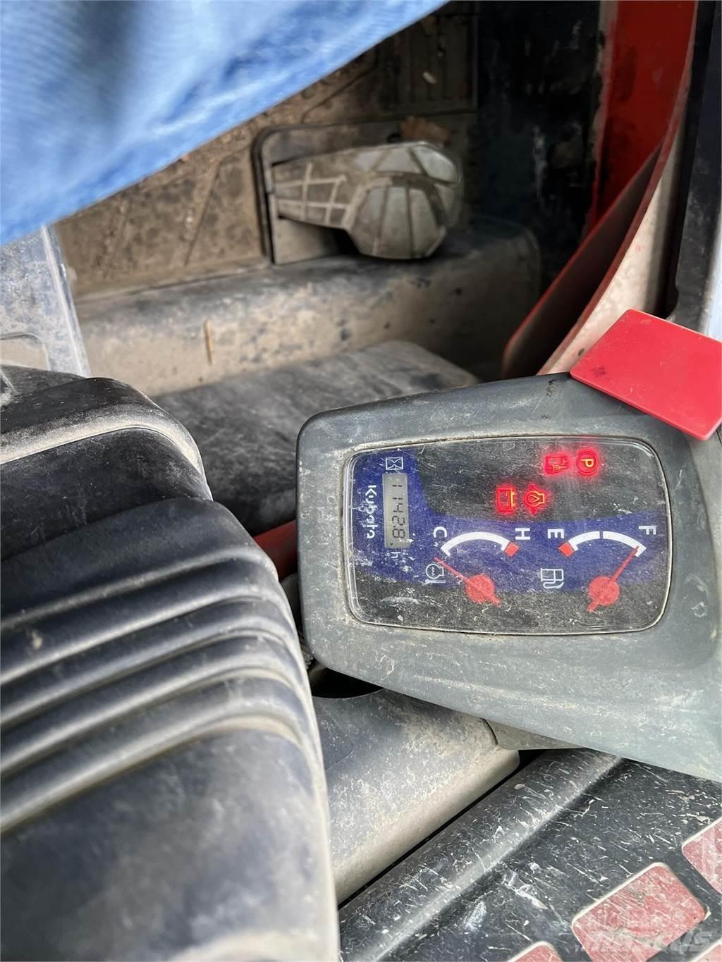 Kubota SSV75 Smykem řízené nakladače