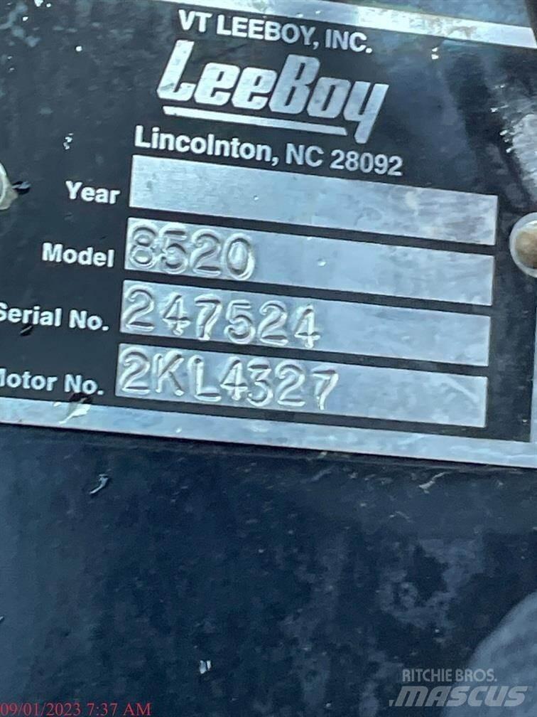 LeeBoy 8520B Finišery