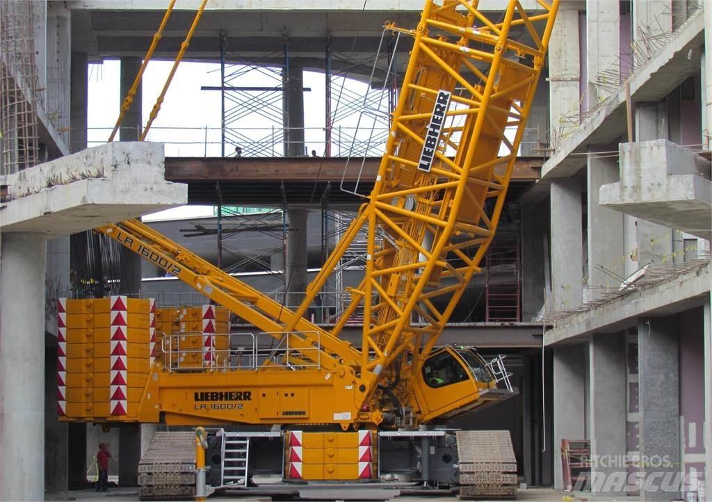Liebherr LR1600-2 Pásové jeřáby