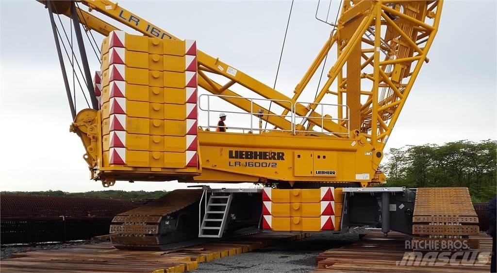 Liebherr LR1600-2 Pásové jeřáby