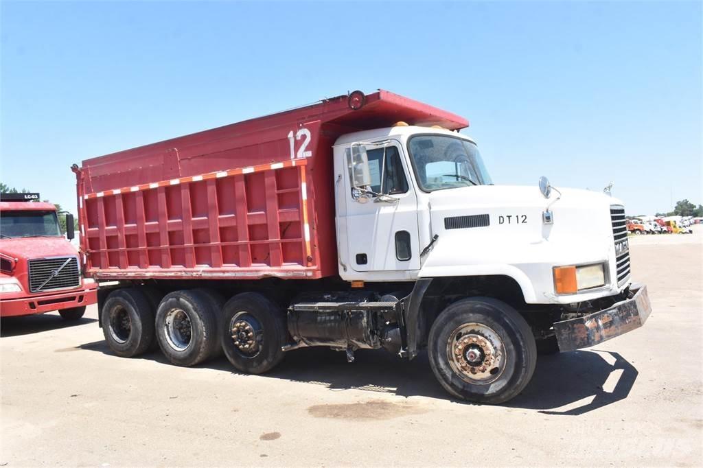 Mack CH613 Sklápěče