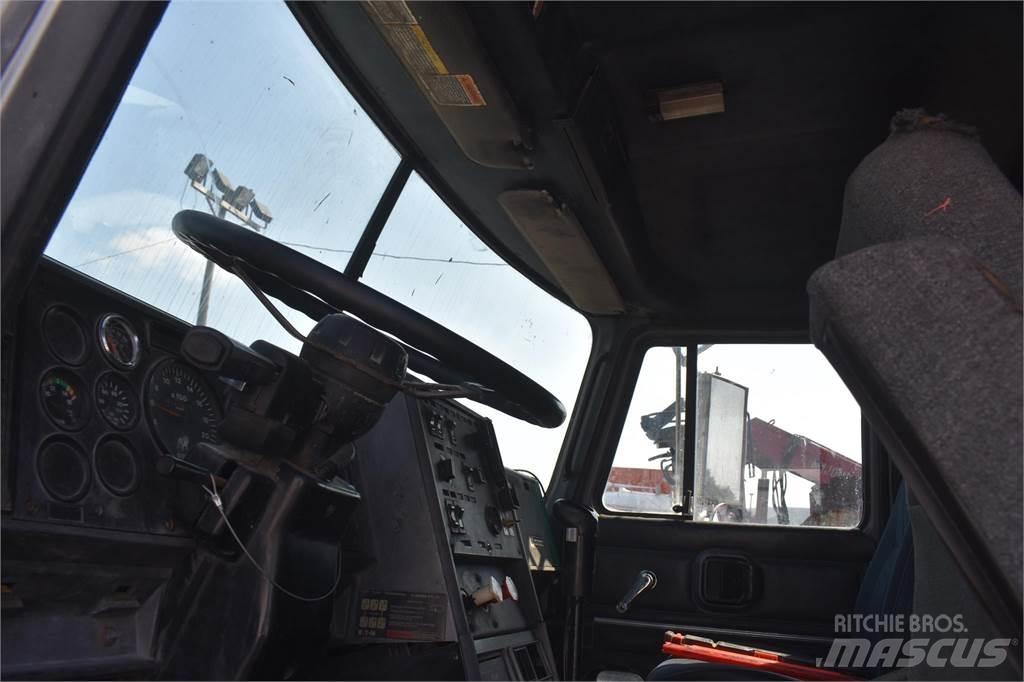 Mack CH613 Sklápěče
