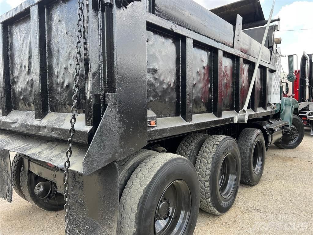 Mack CH613 Sklápěče
