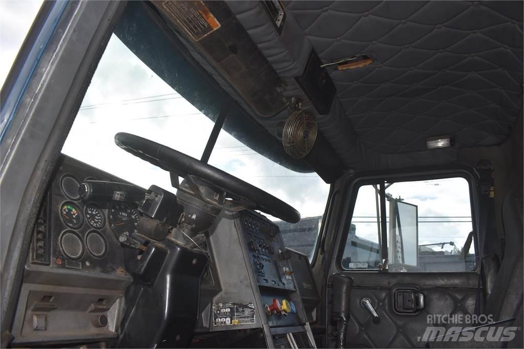 Mack CH613 Sklápěče