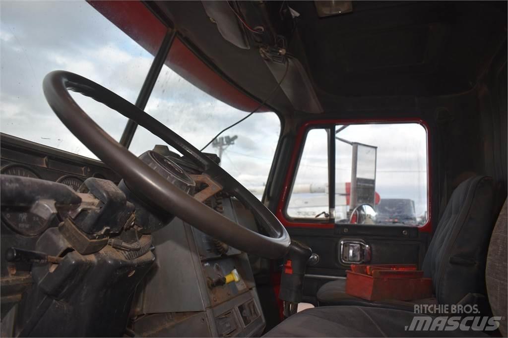 Mack CH613 Sklápěče