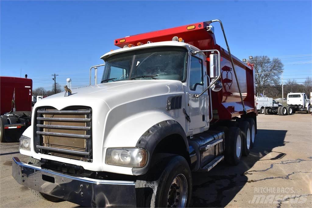 Mack GRANITE GU713 Sklápěče