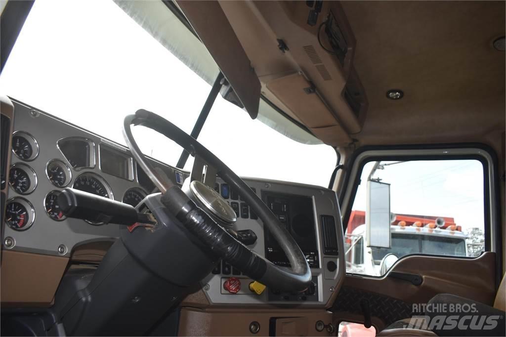 Mack GRANITE GU713 Sklápěče