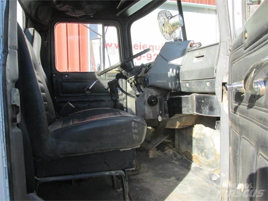 Mack R685S Cisternové vozy