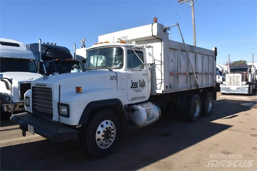 Mack RD688S Sklápěče
