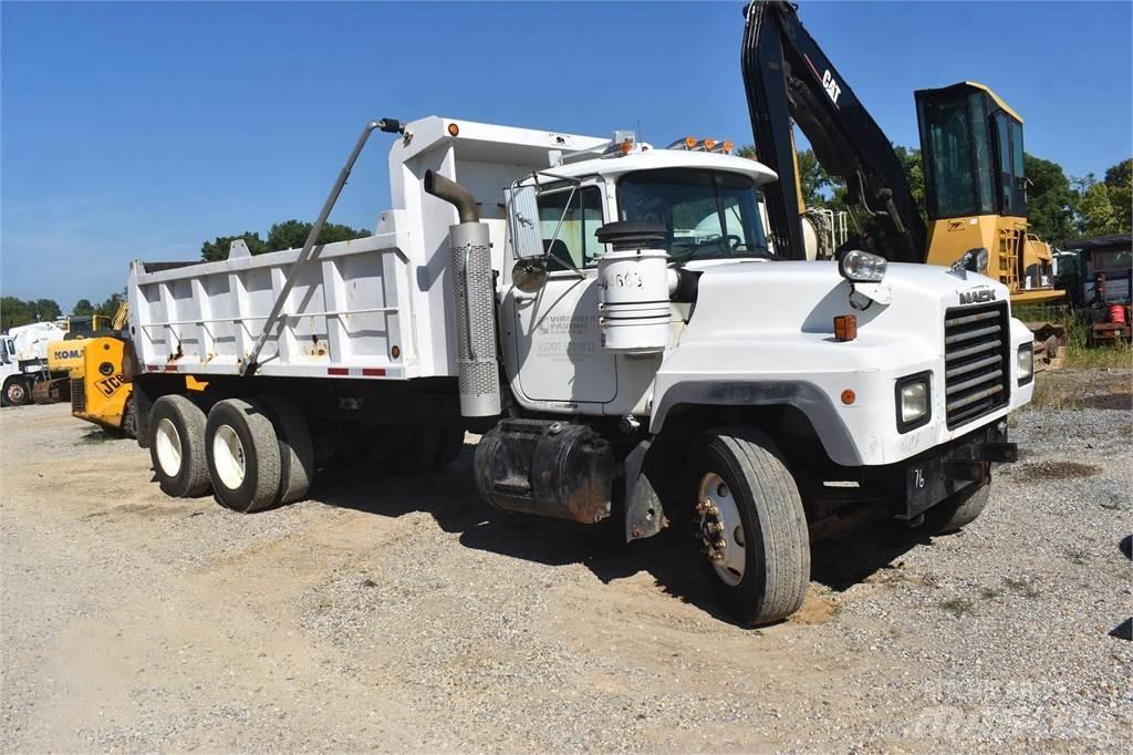 Mack RD690S Sklápěče
