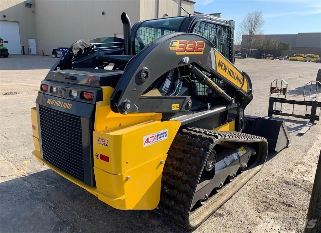 New Holland C332 Smykem řízené nakladače