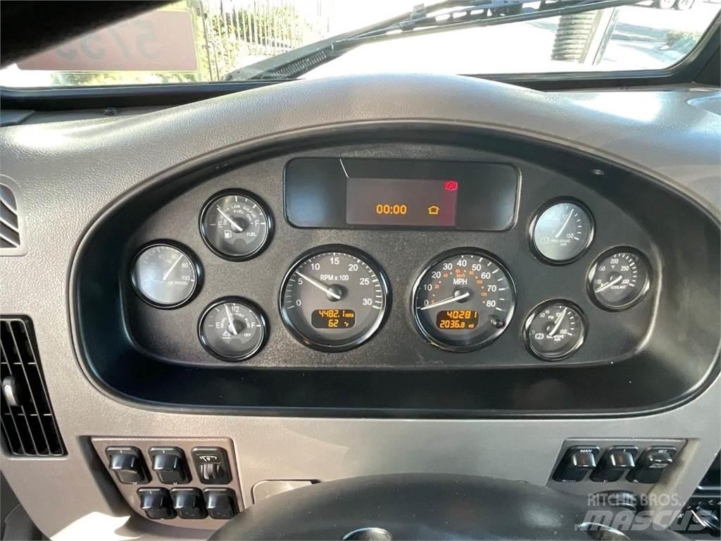 Peterbilt 348 Cisternové vozy
