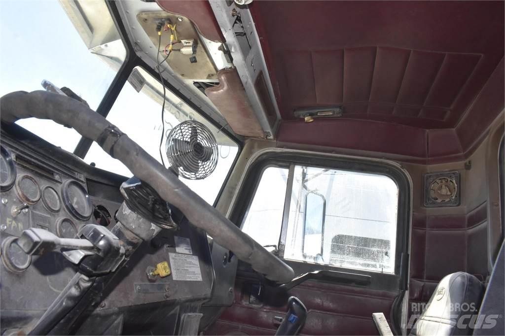Peterbilt 357 Sklápěče