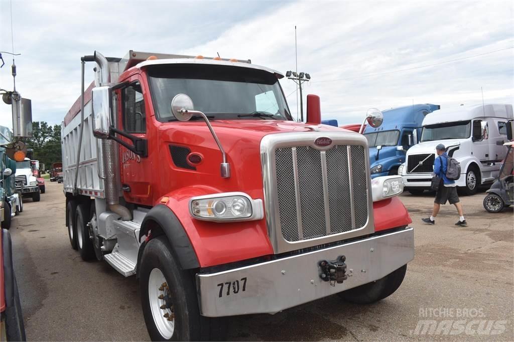 Peterbilt 567 Sklápěče